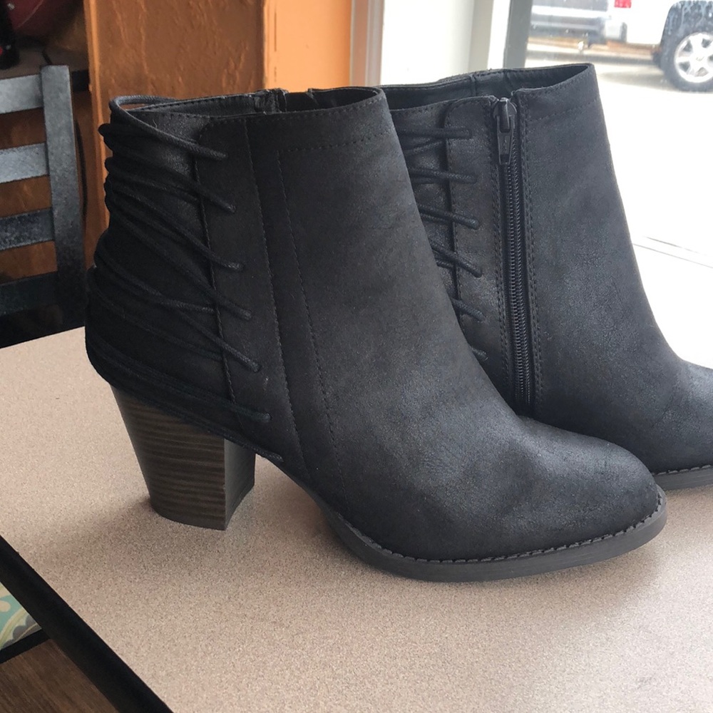 Candie’s Ladies Black Boots